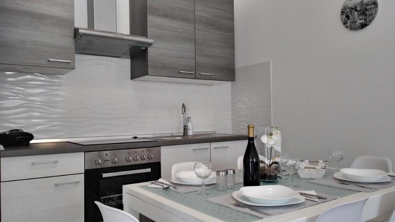 Premium Apartments Adore โนวาลยา ภายนอก รูปภาพ