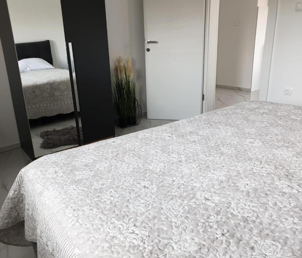 Premium Apartments Adore โนวาลยา ภายนอก รูปภาพ