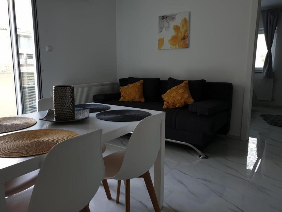 Premium Apartments Adore โนวาลยา ภายนอก รูปภาพ